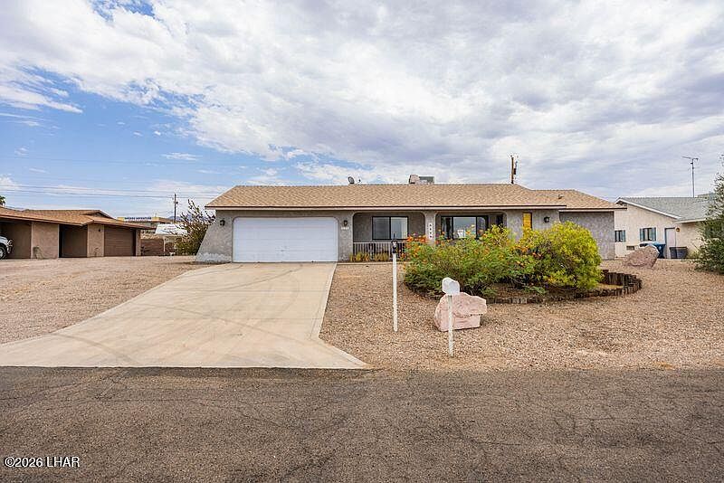 1st image of 896 Deepwater Dr