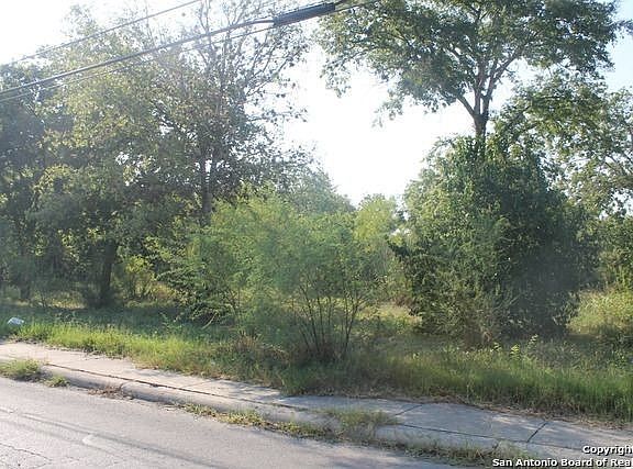 3rd image of 820 F St