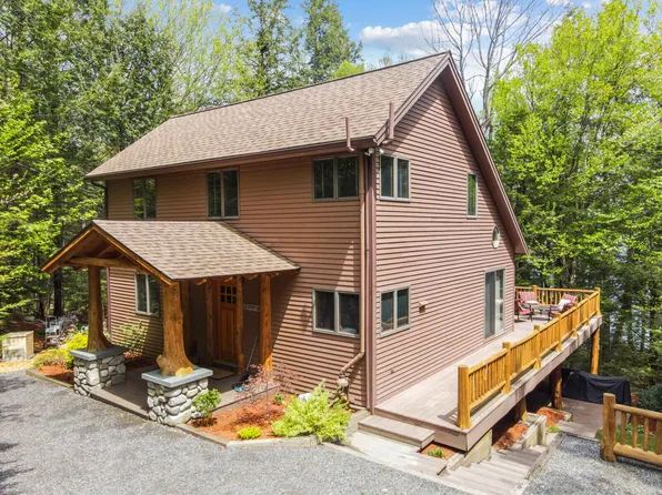 208 Main Road, Chesterville, ME 04938