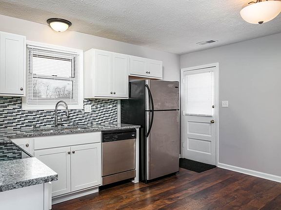 4th image of 1404 Dale Dr