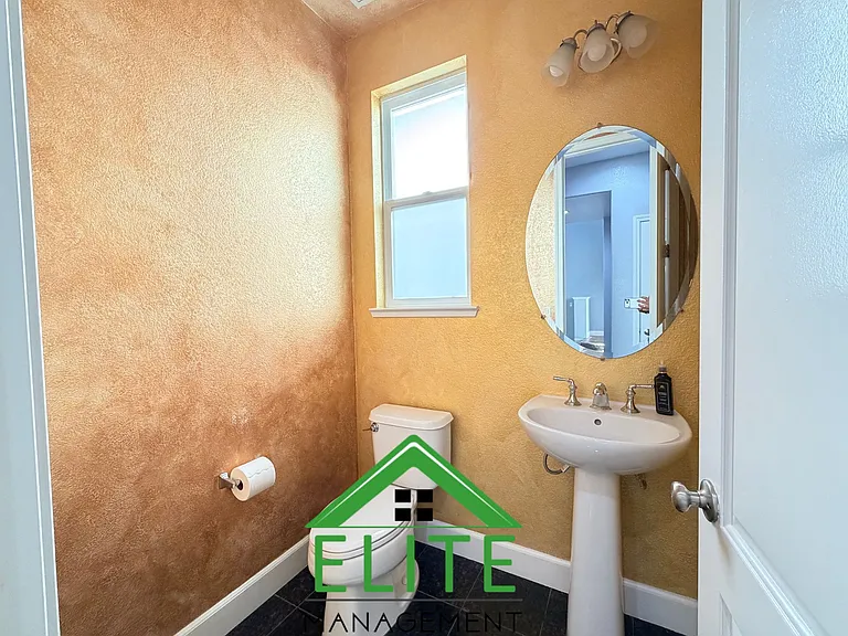 2764 Rogue River Cir — Photo 11