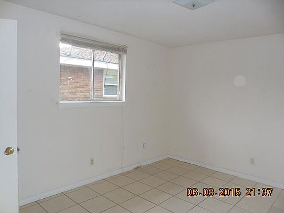4th image of 8028-30 Haney Dr