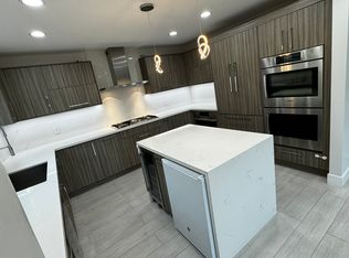 1002 Vicente St, San Francisco, CA 94116