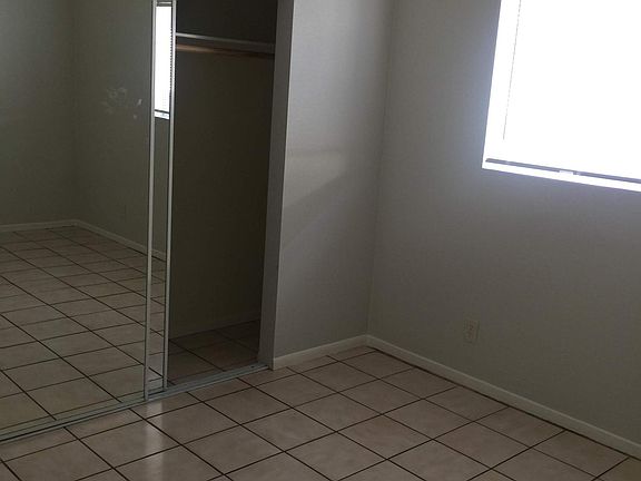 4th image of 215 25th St