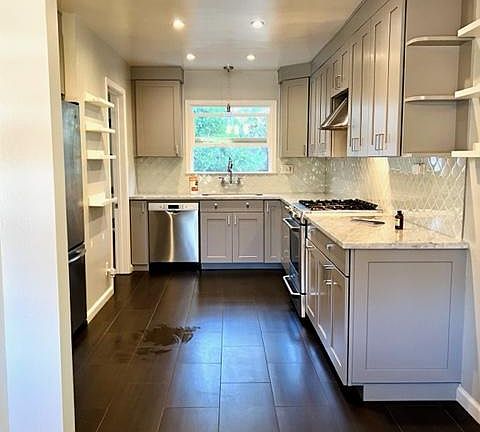 5th image of 1027 Fern Dr