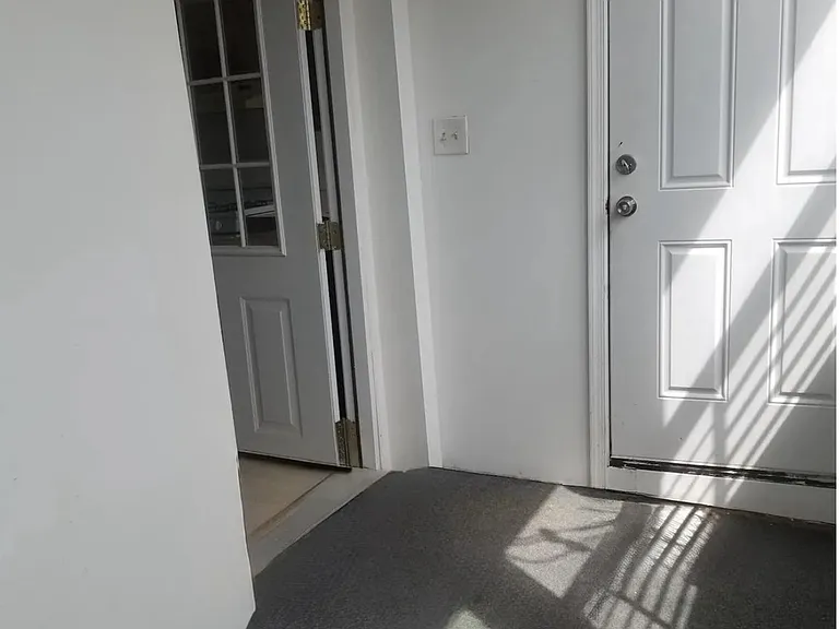 805 Brooks Ln #2 — Photo 8