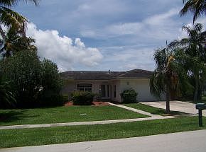 2nd image of 137 Hollyhock Ct