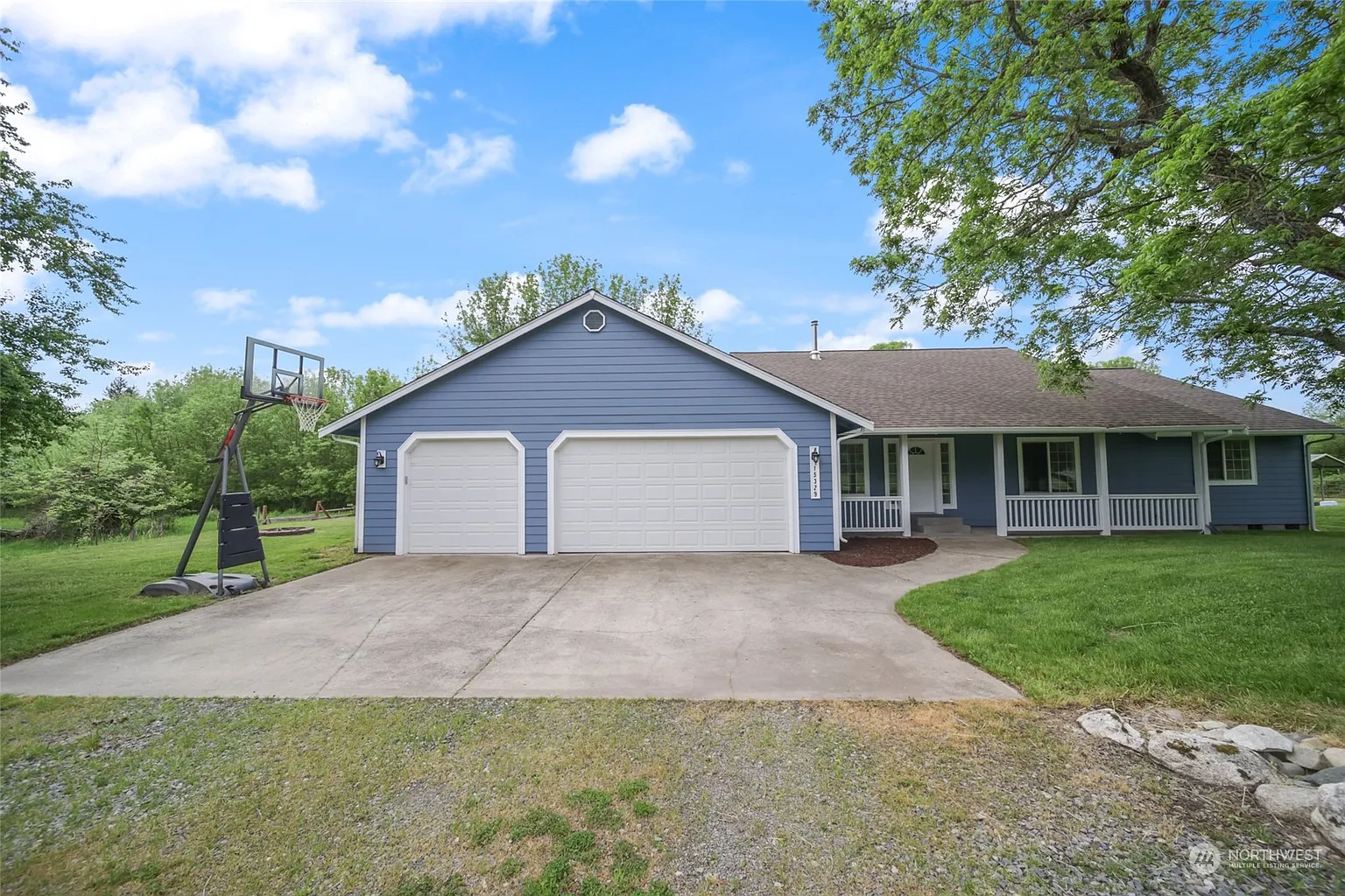 15329 Martinson Road SE photo 1