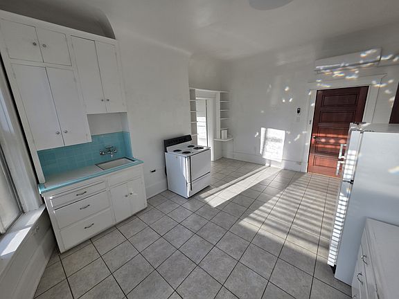 4th image of 805 E 100 S APT 3
