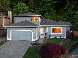 15621 160th Ct SE, Renton, WA 98058