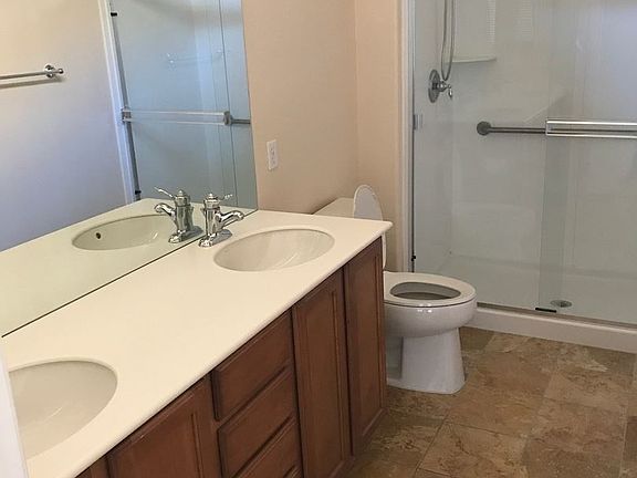 4th image of 10399 Lakeshore Dr