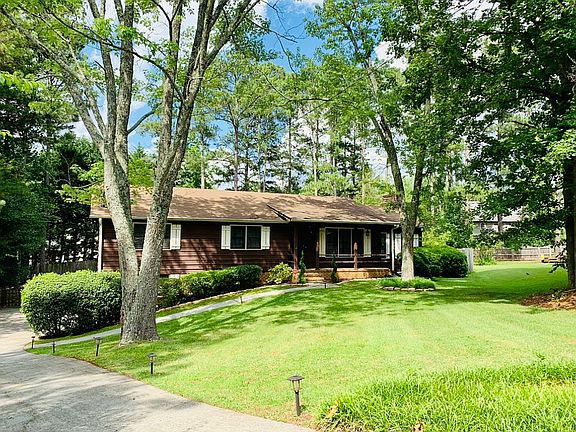 2nd image of 2279 Druid Ct NE