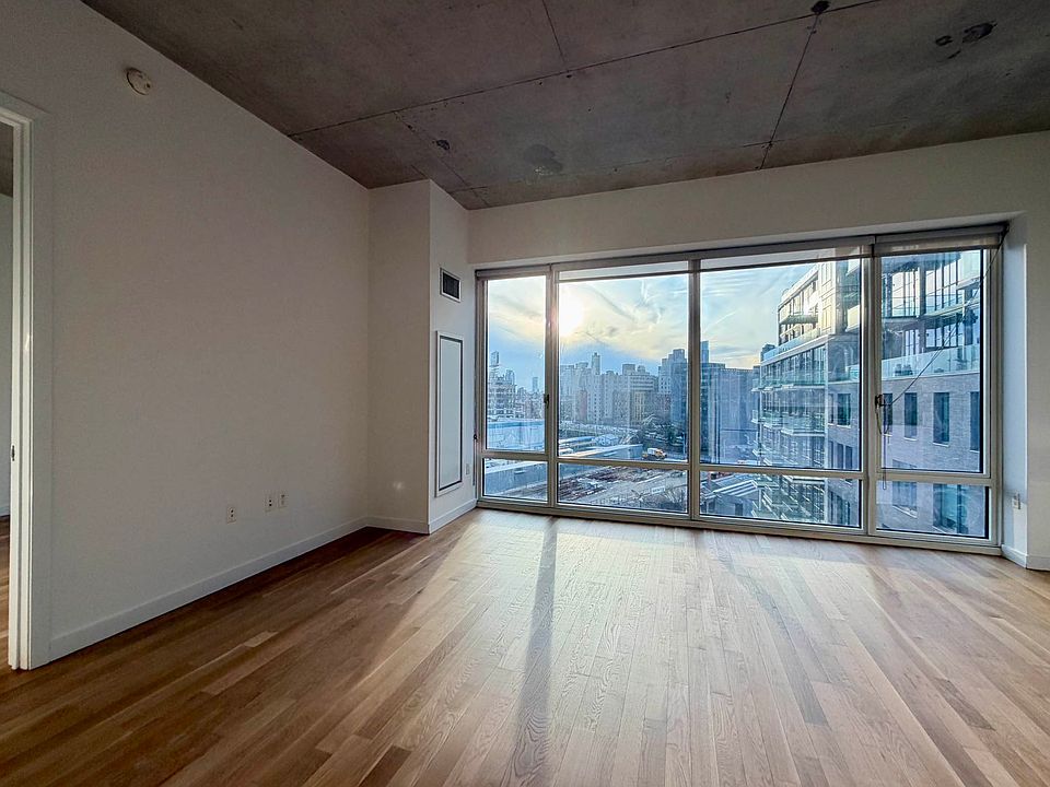 1st image of 22-22 Jackson Ave #806