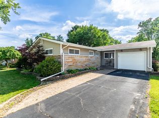 8032 Kooy Dr, Munster, IN 46321