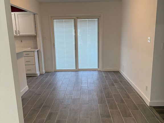 5th image of 2609 W Walker St