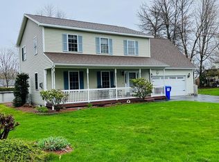 26 Woodhaven Dr, Rouses Pt, NY 12979