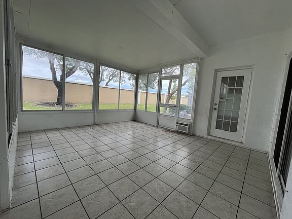 5th image of 4259 SW 10th Ct #447