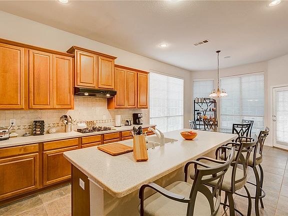 5th image of 1813 Lake Glen Trl