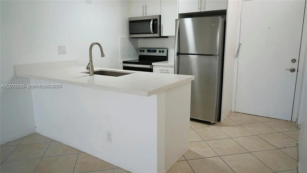 Coral Springs Tower Club — Photo 1