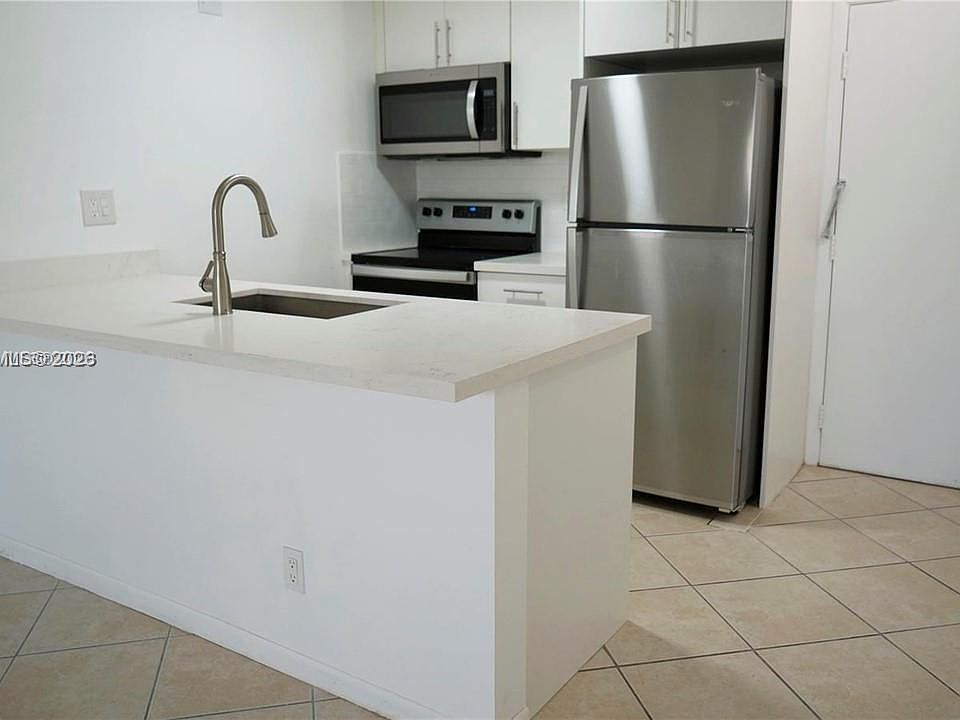1st image of 2771 Riverside Dr APT 405A
