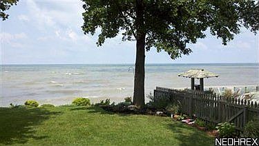 4th image of 4318 Edgewater Dr