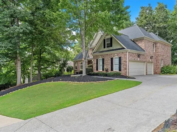 781 E Shore Dr, Canton, GA 30114