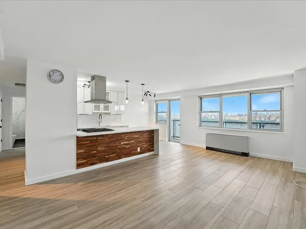 6600 Blvd East image 8 of 33