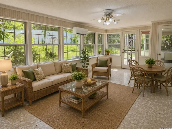 90 BLUET LN, Castle Hills, TX 78213