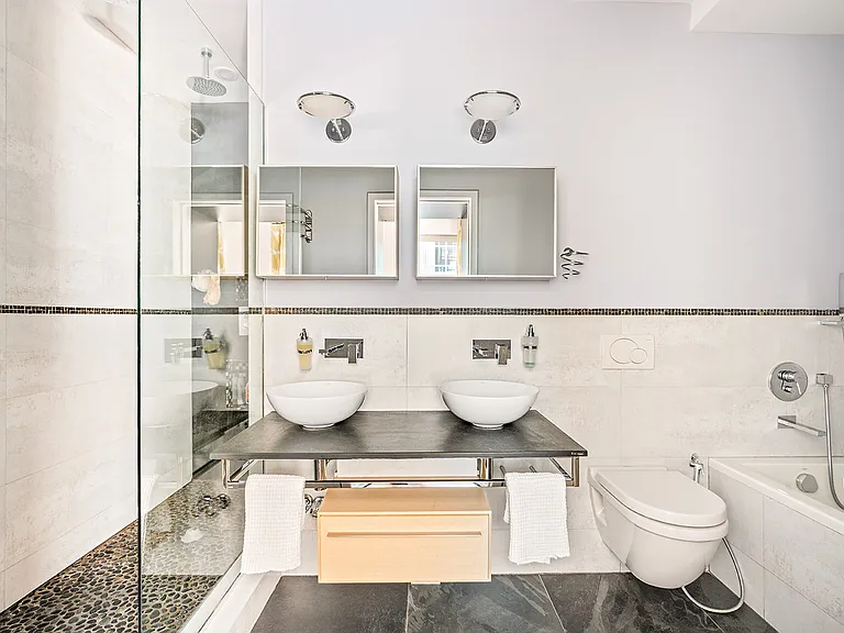 160 Chambers St #3 — Photo 7
