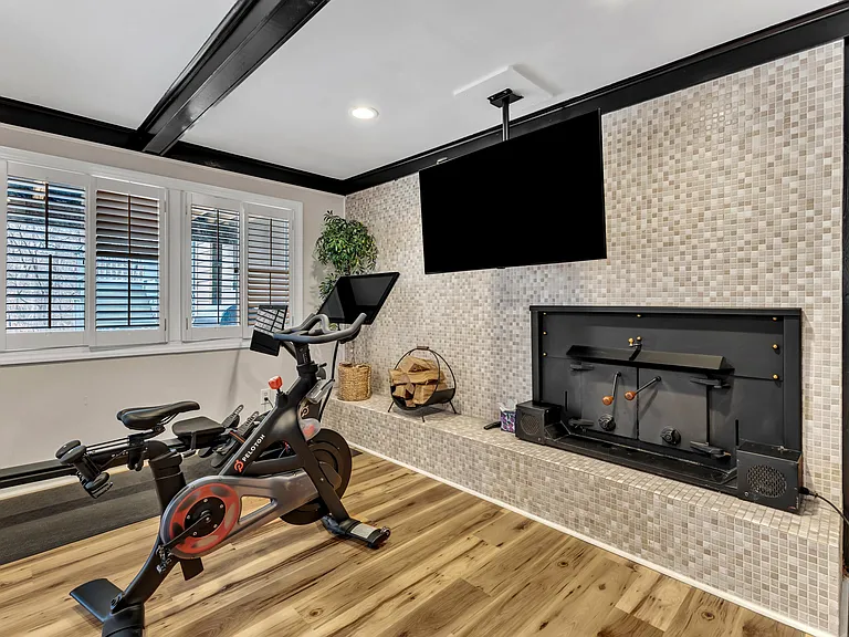 1126 Trailwood Dr — Photo 24