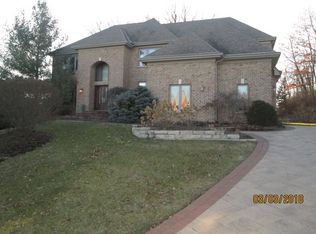 9024 Reserve Dr, Willow Springs, IL 60480