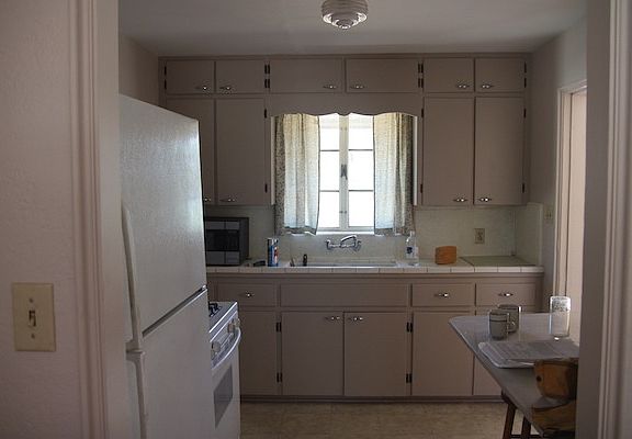 4th image of 2842 NE Plaza Dr