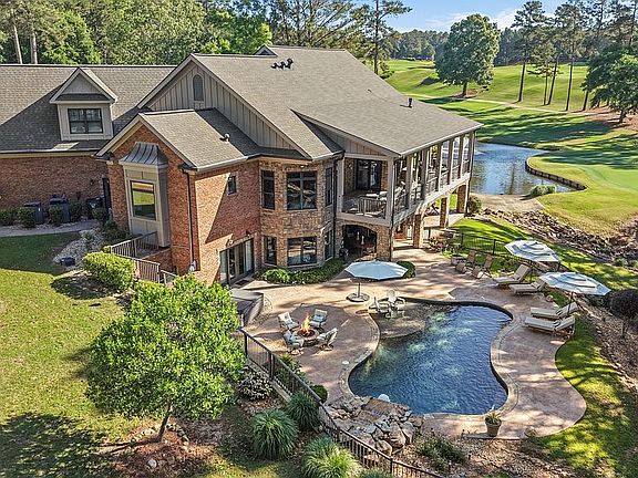 5th image of 1090 Fairway Ridge Cir
