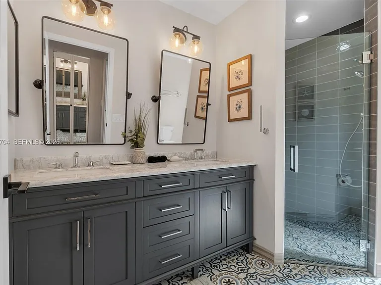 4220 Grove Park Ln — Photo 16