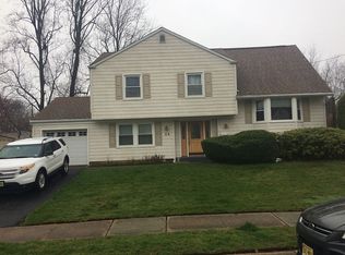 26 Phillips Rd, Edison, NJ 08817