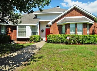 511 Lanwood Ct, Lancaster, TX 75146