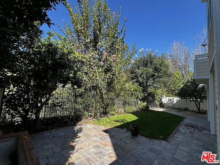 2357 Brookshire Ln — Photo 21