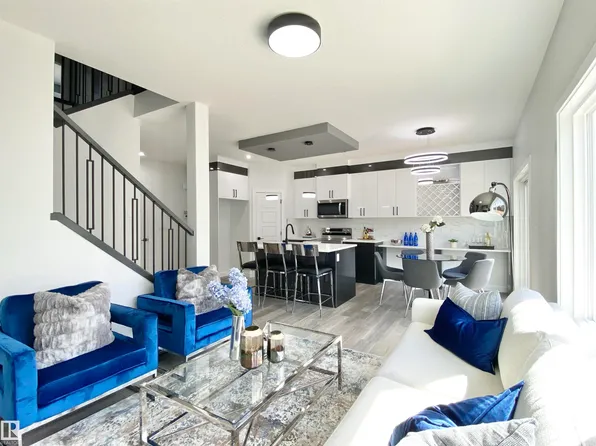 19619 29th Ave NW, Edmonton, AB T6M 0W8