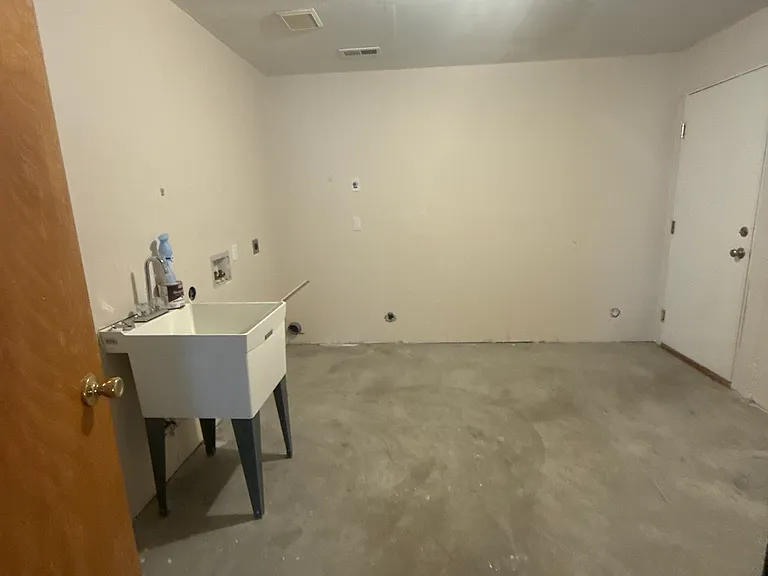 590 S Widgeon St — Photo 10