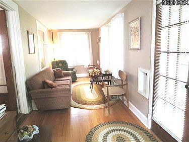 2nd image of 238 Oak Knoll Ave