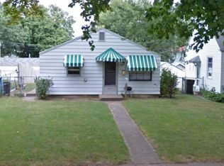 1929 E Fox St, South Bend, IN 46613