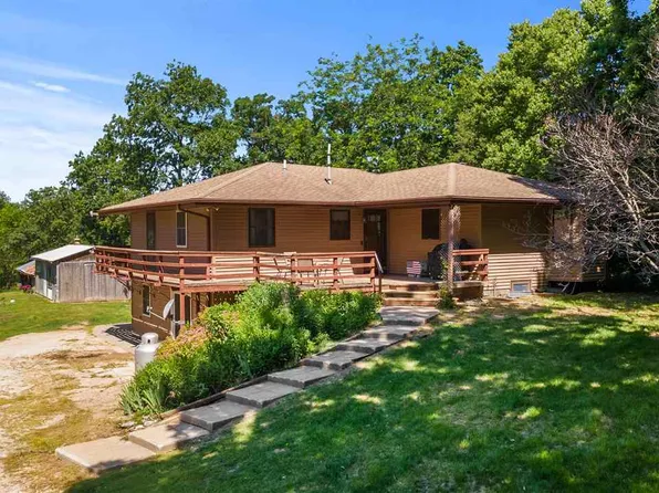 2035 Hemlock Ave, West Chester, IA 52359