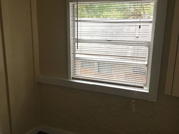 2nd image of 3521 Boulevard APT 1