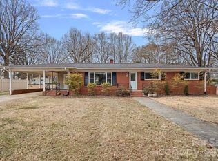 337 Fieldstone Rd, Mooresville, NC 28115