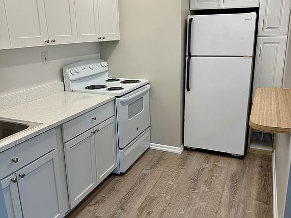 3rd image of 411 S West St #2
