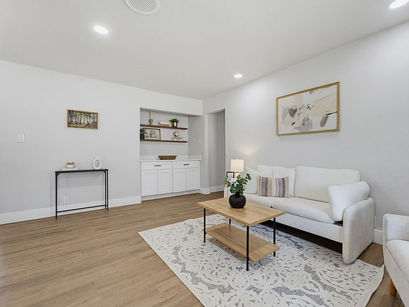 5th image of 5864 Coleman St