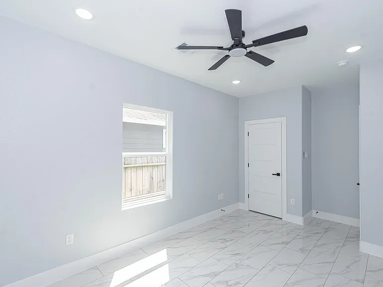 6513 Avenue B #B — Photo 15