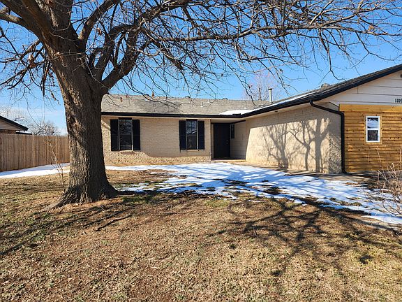 2nd image of 1109 S Bouziden Dr
