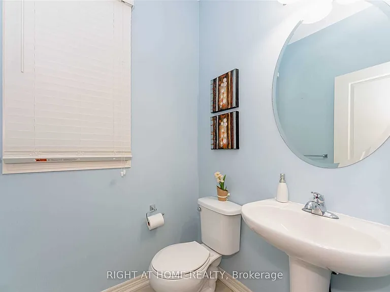 41 Dufay Rd — Photo 26
