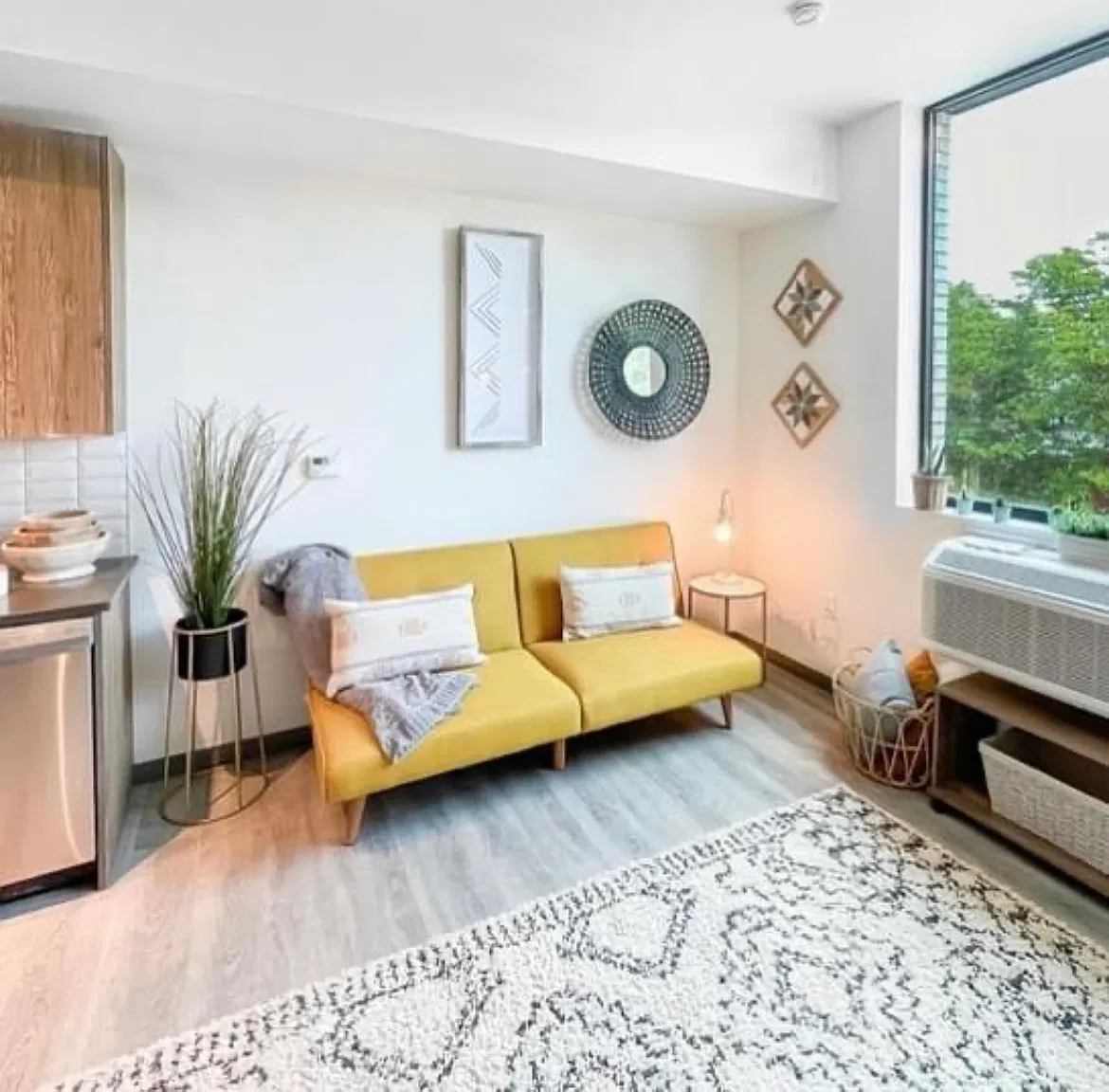 Studio, 360 sqft, $1,550 — Photo 1